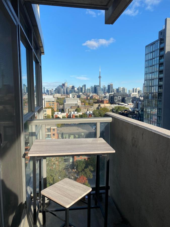 B&B Toronto - Condo Room for rent - Bed and Breakfast Toronto