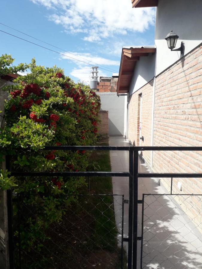 Los Choiques Madryn - Bed and Breakfast