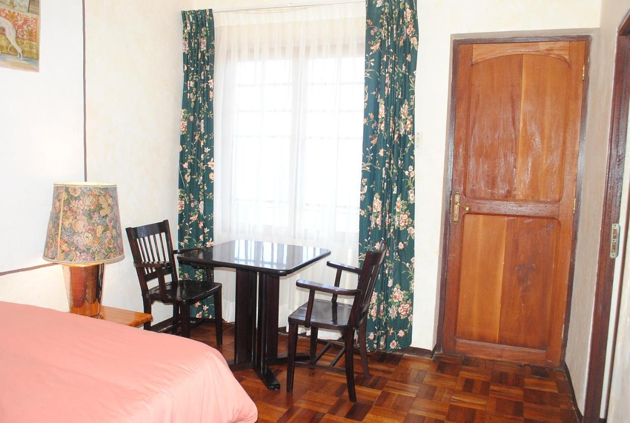 Habitación Familiar con baño privado