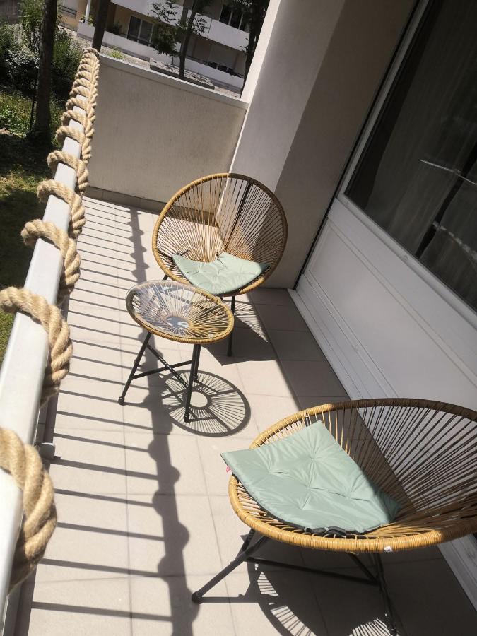 Beach Resort - Casa Vostra - CAUTION 800 EUR & ID requises - Saint Julien Centre-Gare - B&B Saint-Julien-en-Genevois