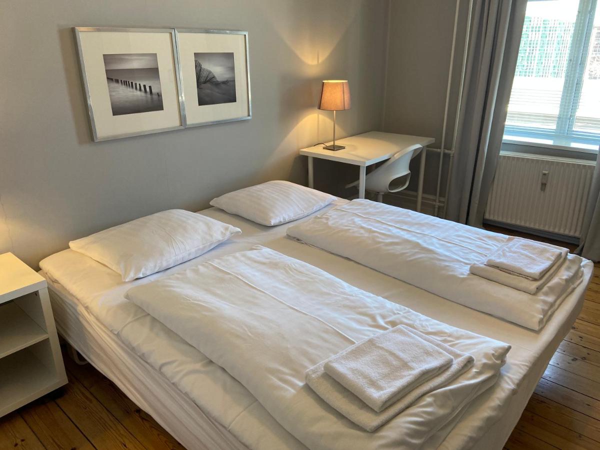 B&B Kopenhagen - Bright 2-bedroom apartment in elegant Østerbro - Bed and Breakfast Kopenhagen