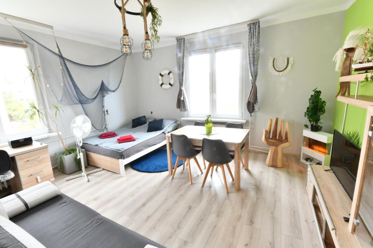 Pokój w apartamencie dwupokojowym ze współdzieloną kuchnią i łazienką - B&B