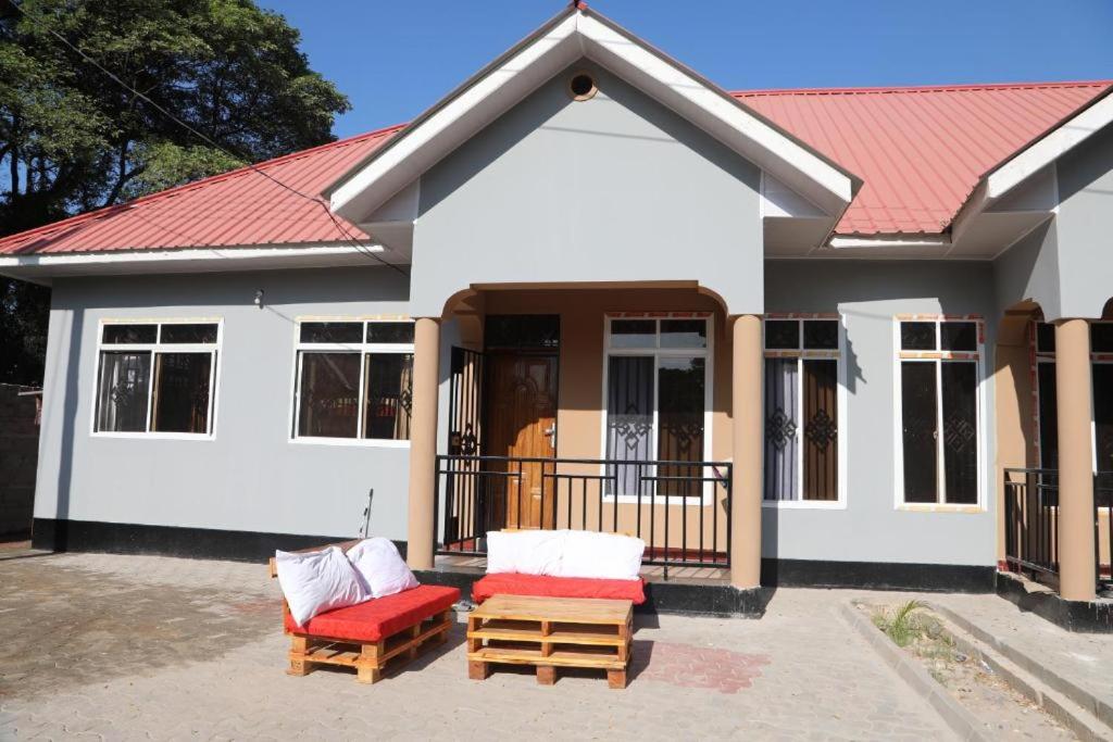 B&B Daressalam - Lovely Pearl Intercity Homes - Bed and Breakfast Daressalam