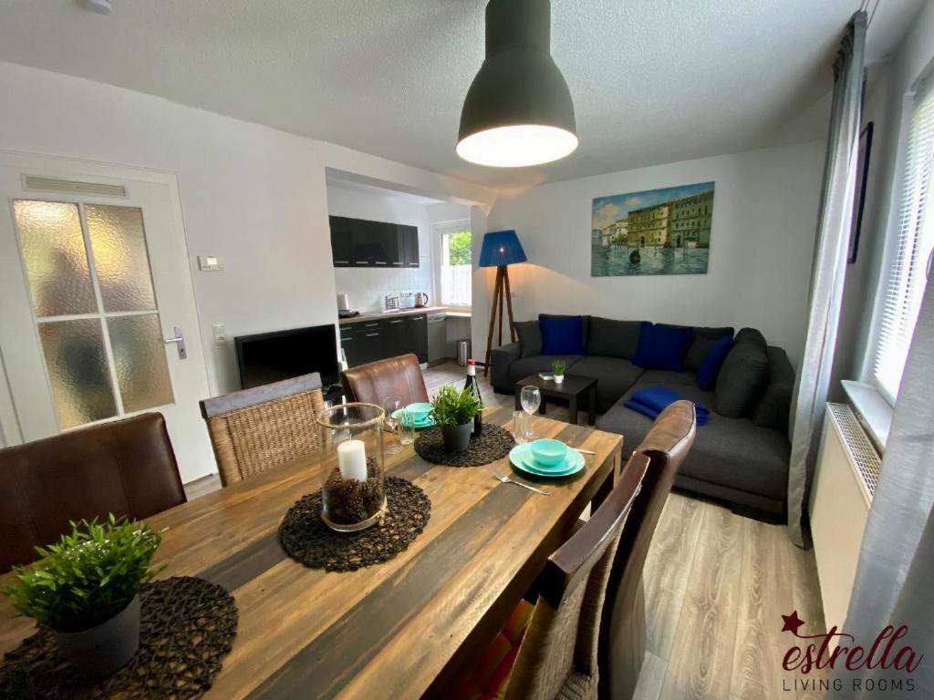 estrella24 LIVING ROOMS Rom - Ferienwohnung