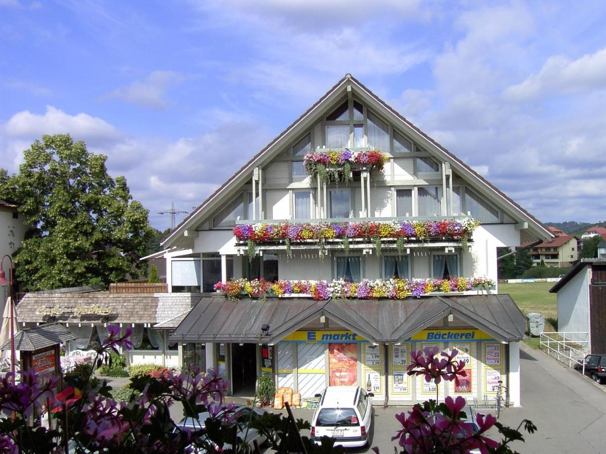 B&B Ühlingen-Birkendorf - Schwarzwald-Pension Fechtig - Bed and Breakfast Ühlingen-Birkendorf