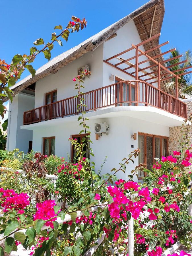 Anna's House with pool - Bed and Breakfast Pingwe