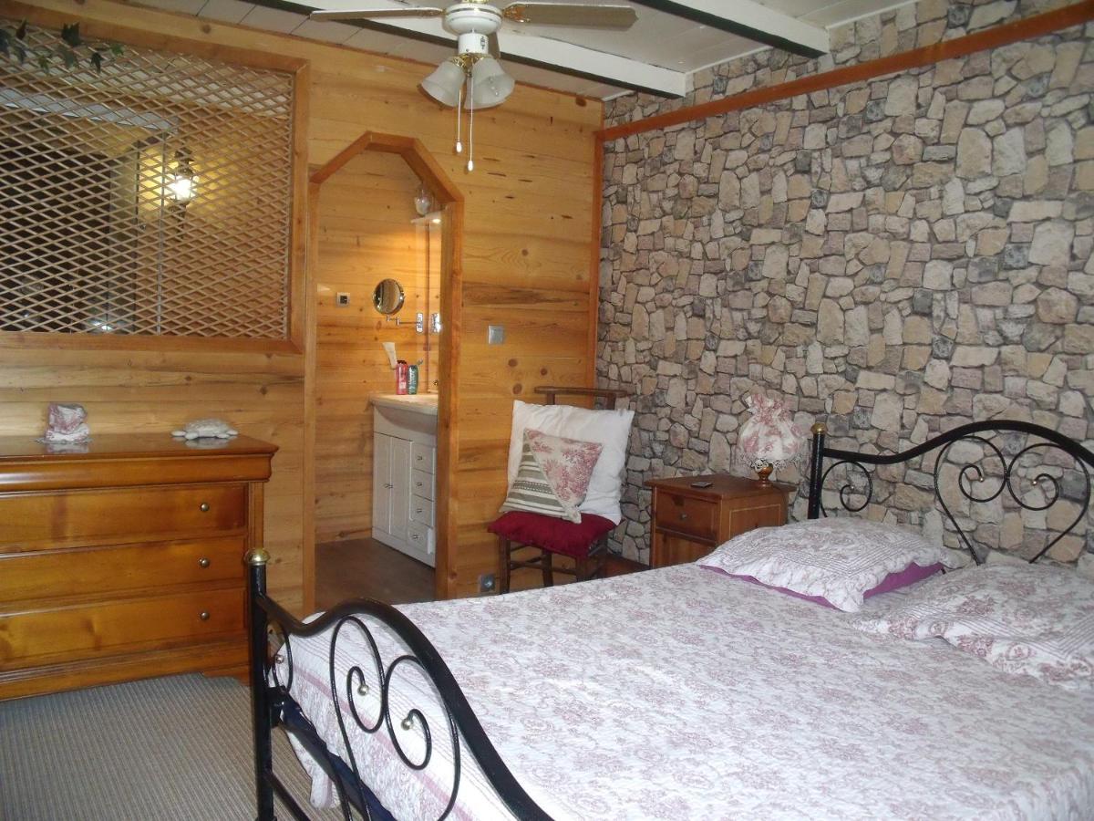 Suite with Garden View