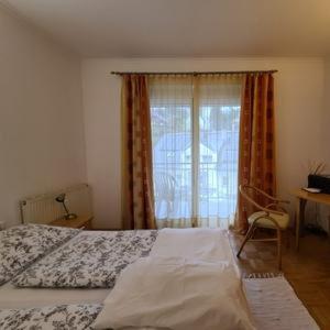 One-Bedroom Apartment with Balcony