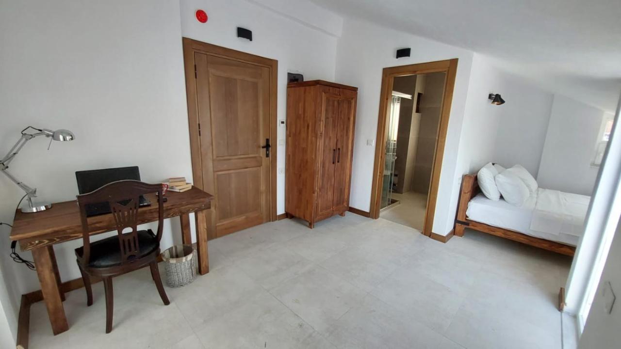 Tweepersoonskamer met Balkon en Uitzicht op Zee