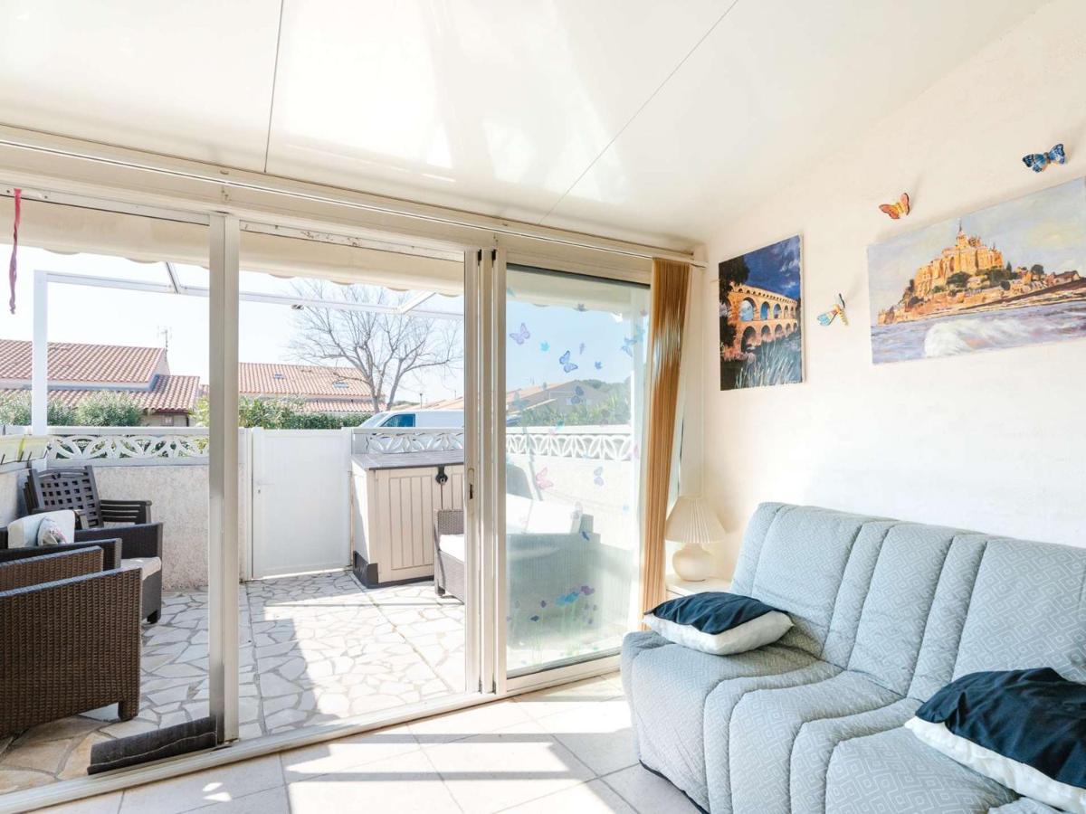 Pavillon Studio Mezzanine Climatisé avec Piscine et WIFI, Proche Plage à Gruissan - Chambres d'hôtes Gruissan