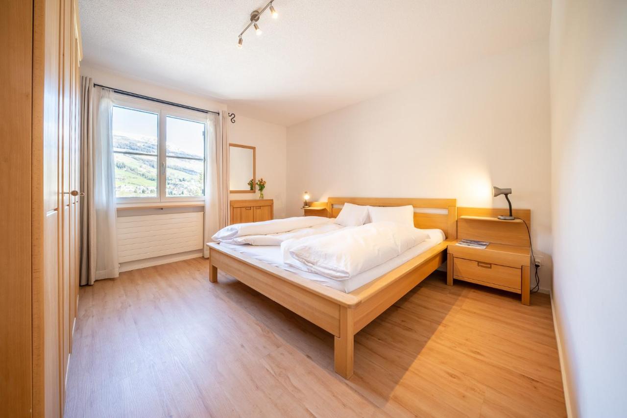 Apartment mit Balkon