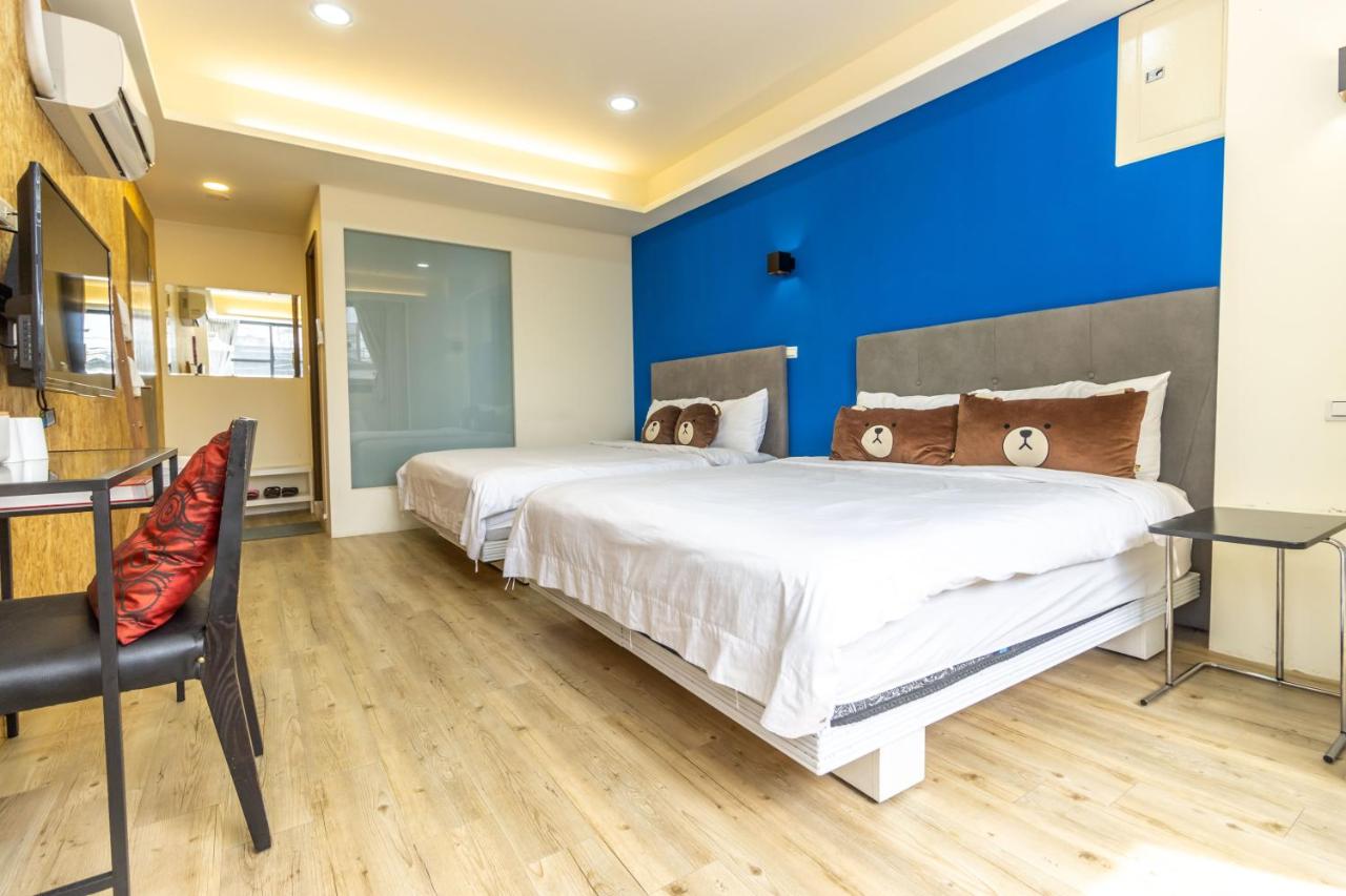 Quadruple Room with Private Bathroom