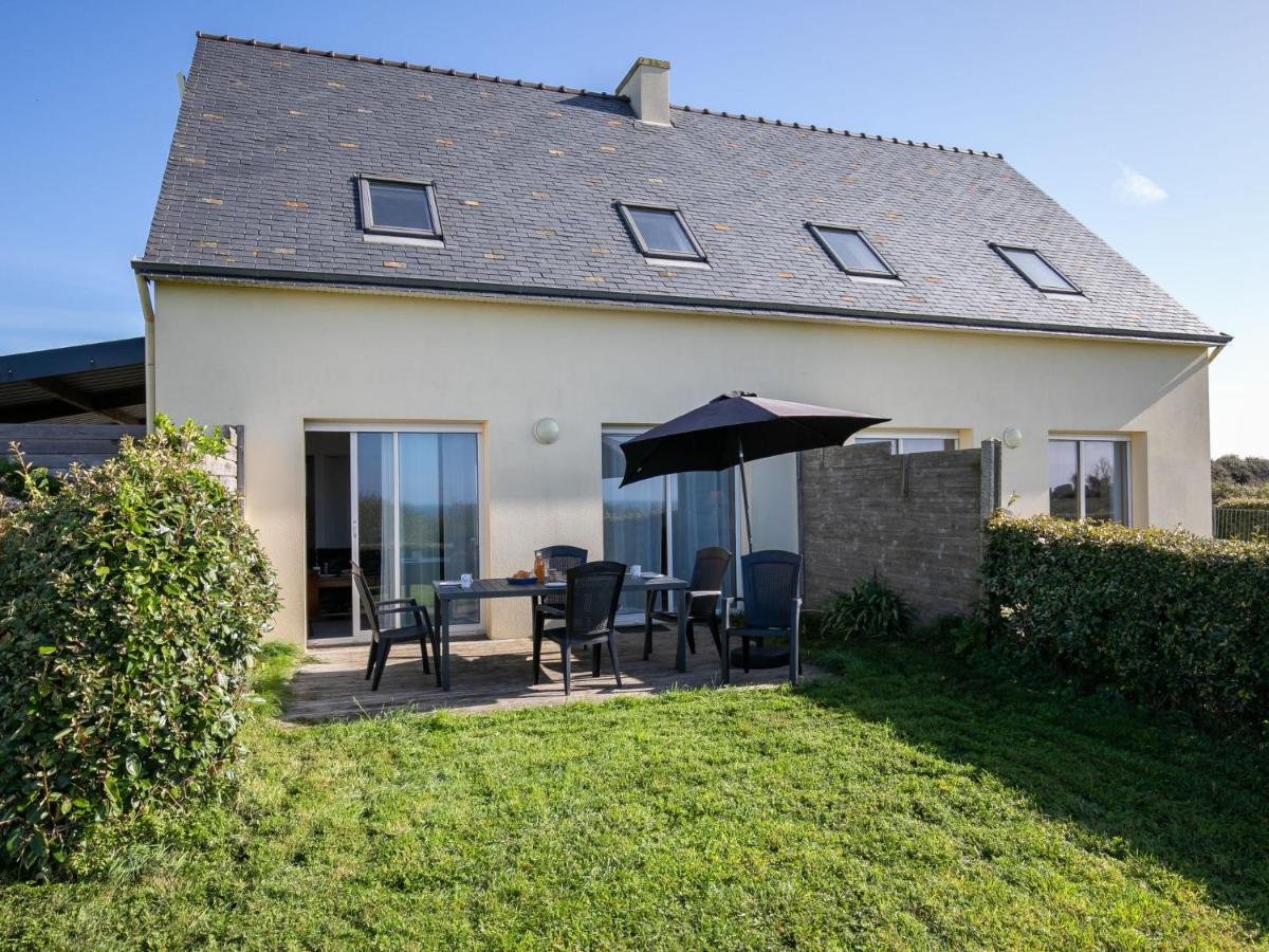 B&B Le Conquet - Holiday Home Mer des Bosmen 1 - LCQ106 by Interhome - Bed and Breakfast Le Conquet
