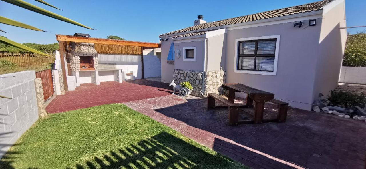 B&B Langebaan - Langebaan Escape Self Catering Accommodation - Bed and Breakfast Langebaan