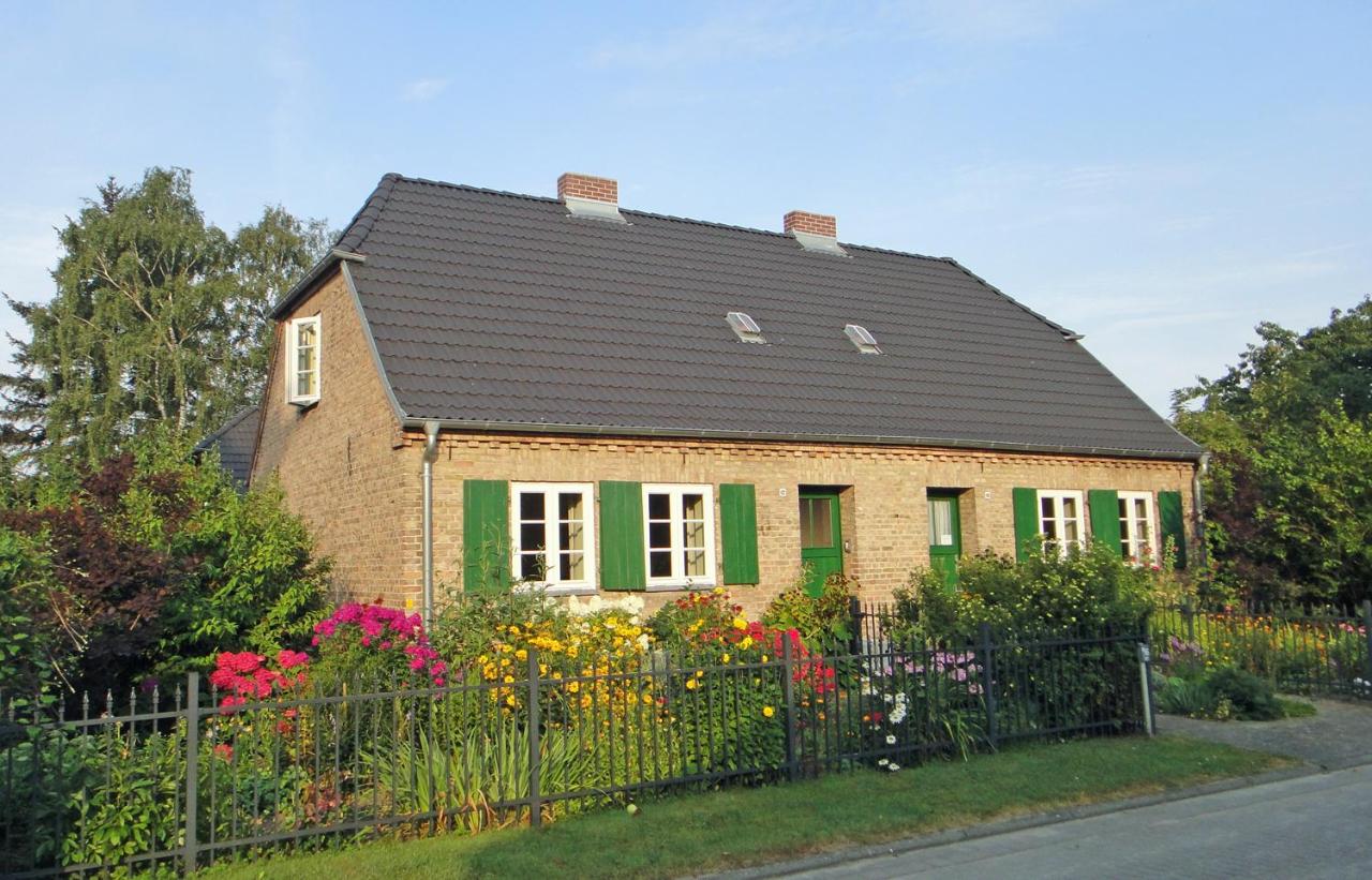 B&B Schmatzin - Ostsee-Kate - Bed and Breakfast Schmatzin