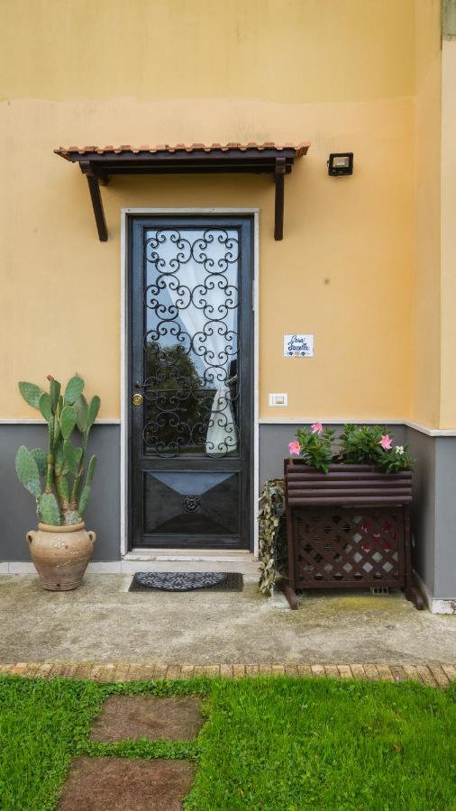 Villa Fanella, independent house with a private garden, between Sorrento&Amalfi - Chambres d'hôtes Piano di Sorrento