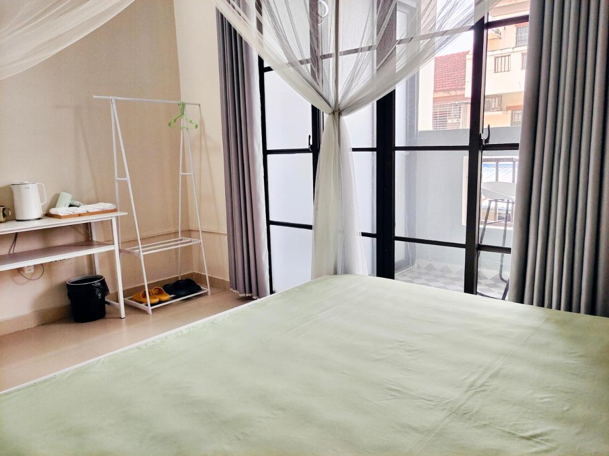 Queen Room with Balcony