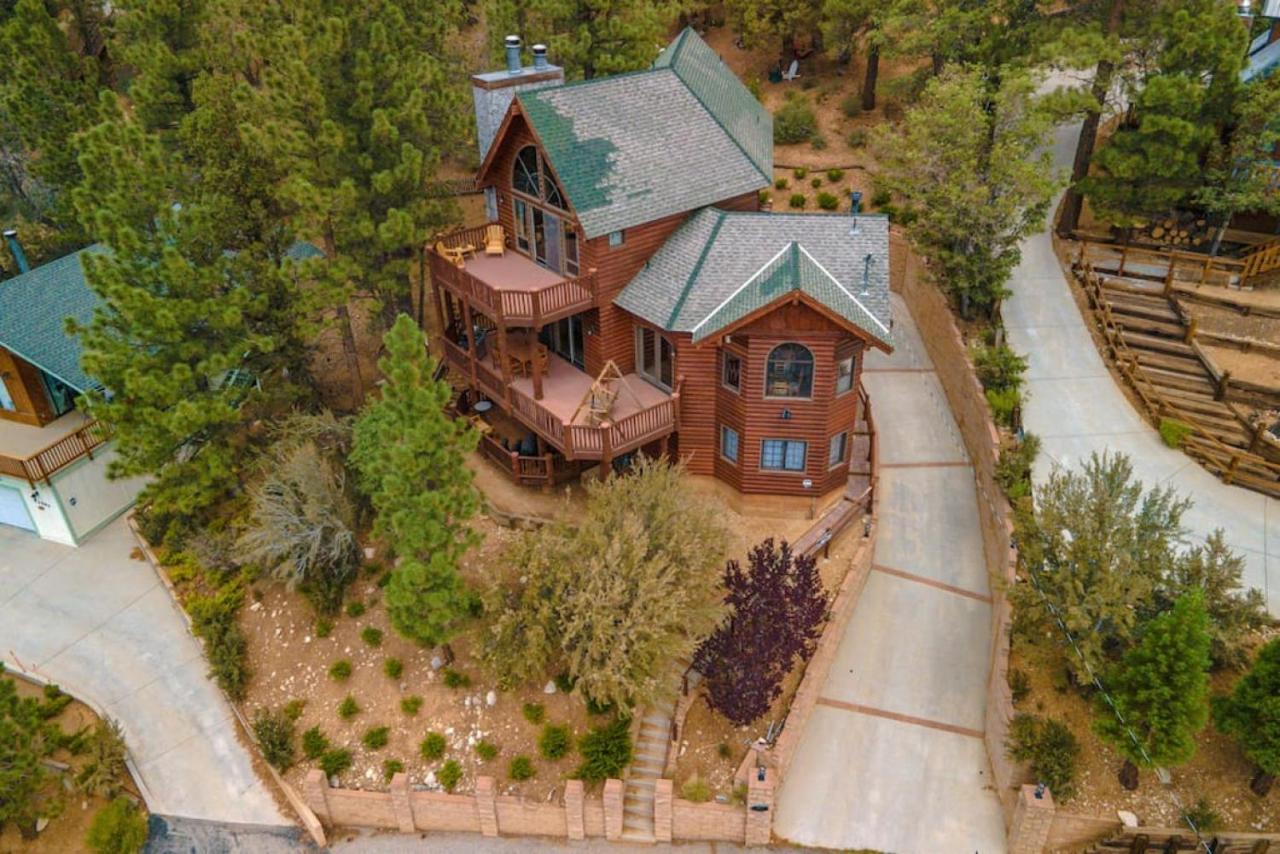 B&B Big Bear Lake - Silver Mountain Sunset - 3-story with resort views - Bed and Breakfast Big Bear Lake