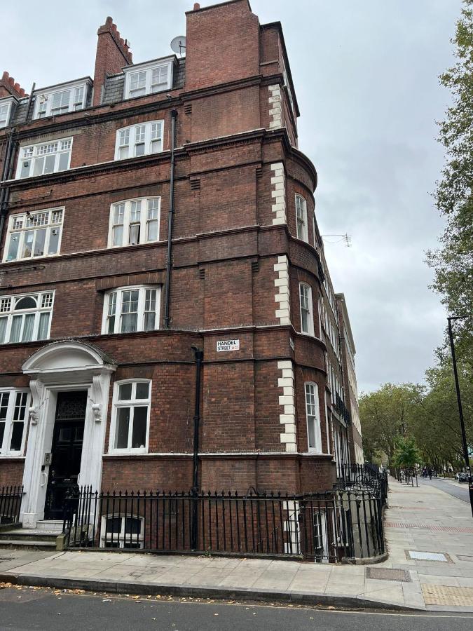 3-Bedroom Flat Central London, 6 Min Walk from King's Cross Station - Bed and Breakfast