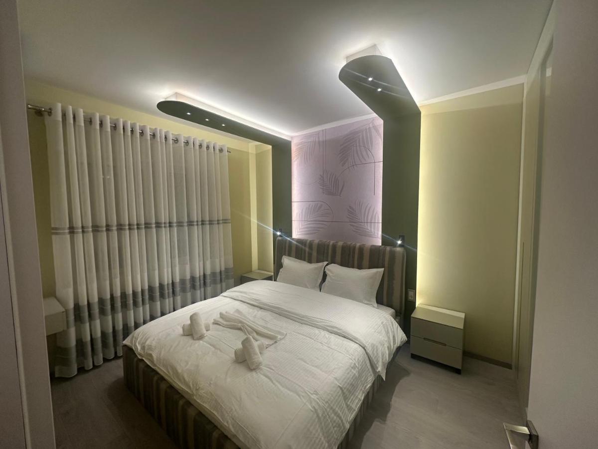 T.A.O APARTMENT - Bed and Breakfast Tirana