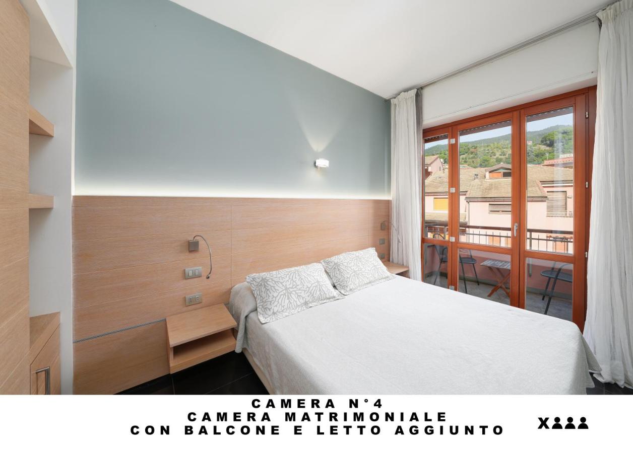 Room on two level with Balcony