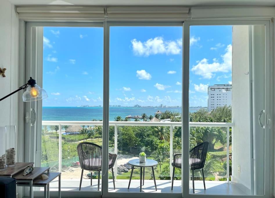 ☆BLUE NEST- Beachfront apartment by CASA PARAISO☆ - B&B