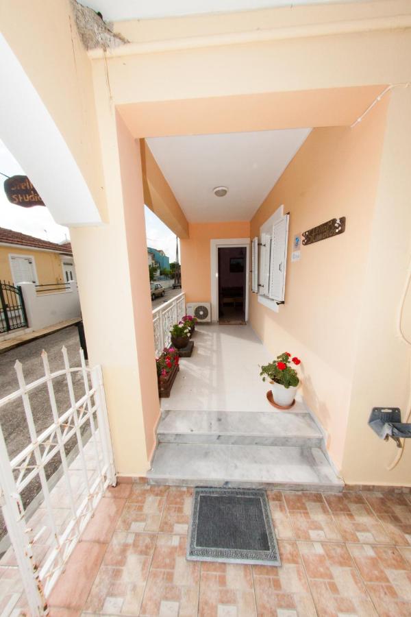 Stella Studios - Chambres d’hôtes Lixoúri