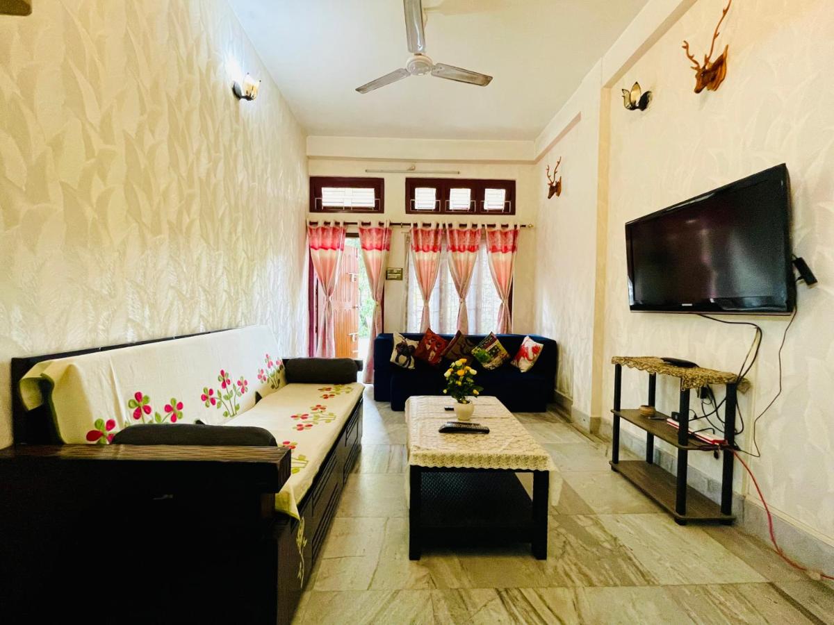 B&B Guwahati - IXORA City Home - Bed and Breakfast Guwahati