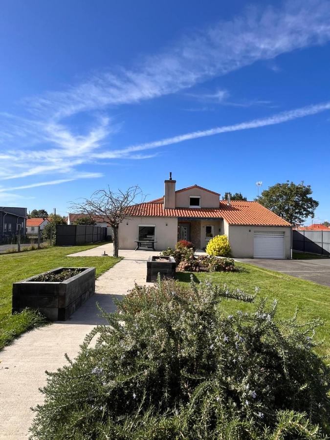 B&B Les Herbiers - Maison Gîte adaptée PMR à Les Herbiers, 10min du Puy du Fou - Bed and Breakfast Les Herbiers