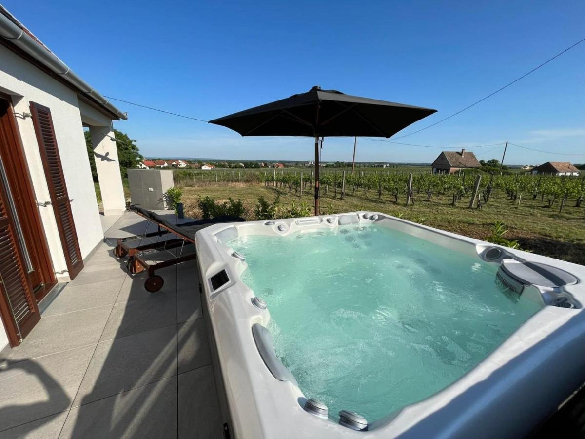 VALONÉ Villány - Chambres d’hôtes Villány