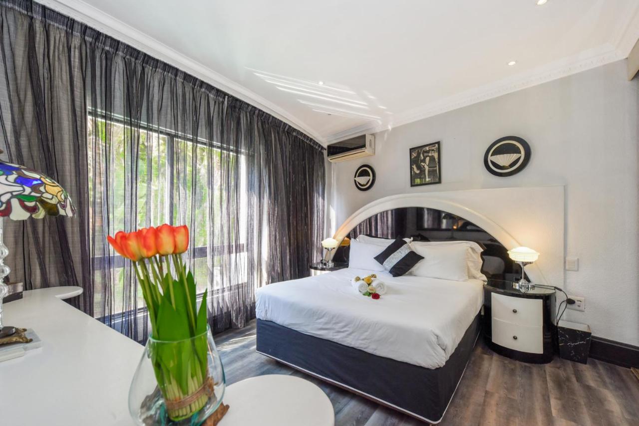 Deluxe Suite