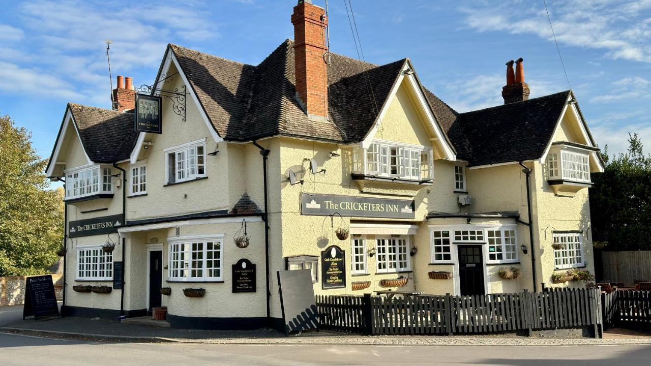B&B Winchester - The Cricketers Inn - Bed and Breakfast Winchester