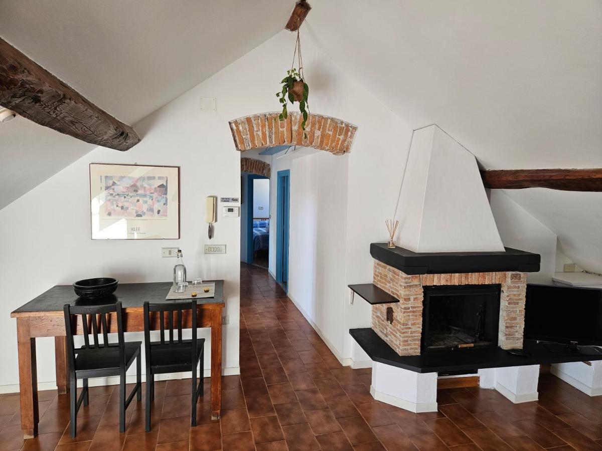 La Mansarda di Vico Mandorla - Chambres d’hôtes Savone