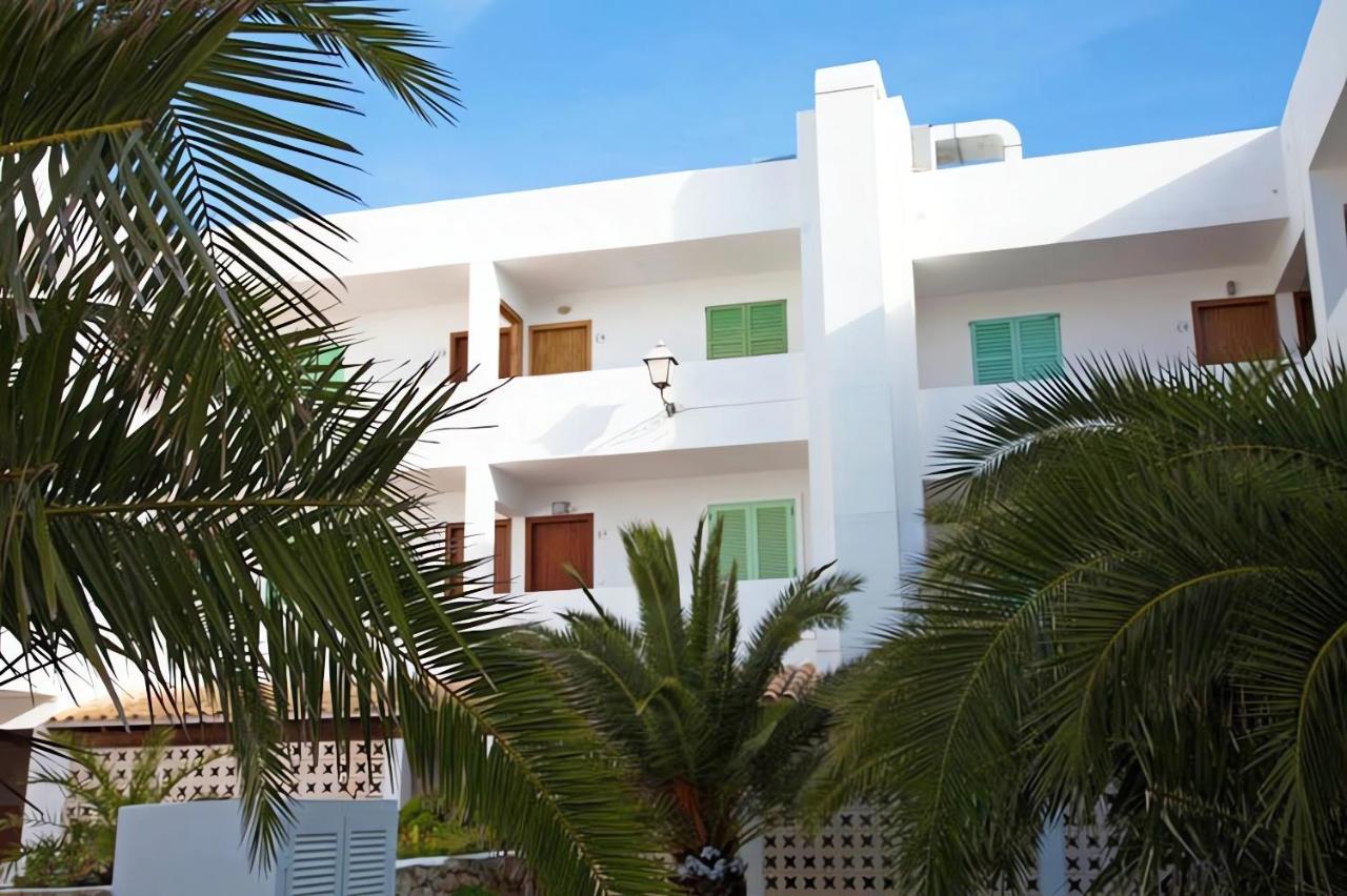 Apartamentos Roca Plana - Formentera Break - B&B