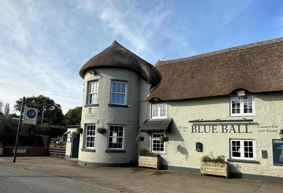 B&B Exeter - Blue Ball Inn, Sandygate, Exeter - Bed and Breakfast Exeter