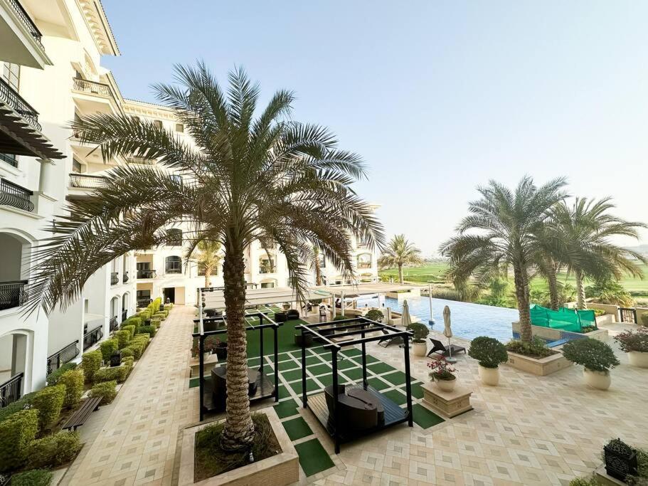 202 Ansam Studio with Stunning Pool View - B&B