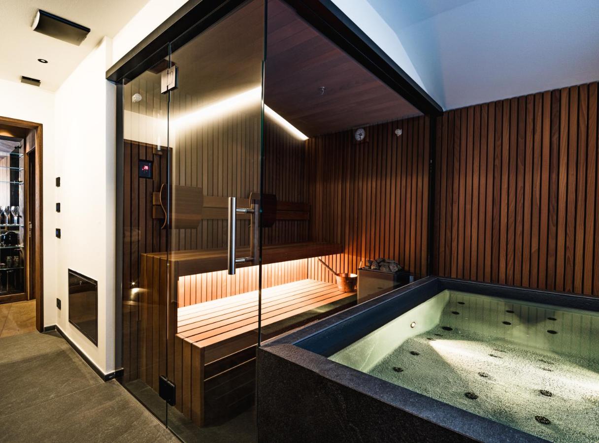 Chalet Urela Luxury Apartment - B&B Santa Cristina Val Gardena