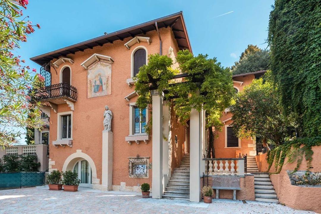 Villa Natalia - adults only - Bed and Breakfast Verona