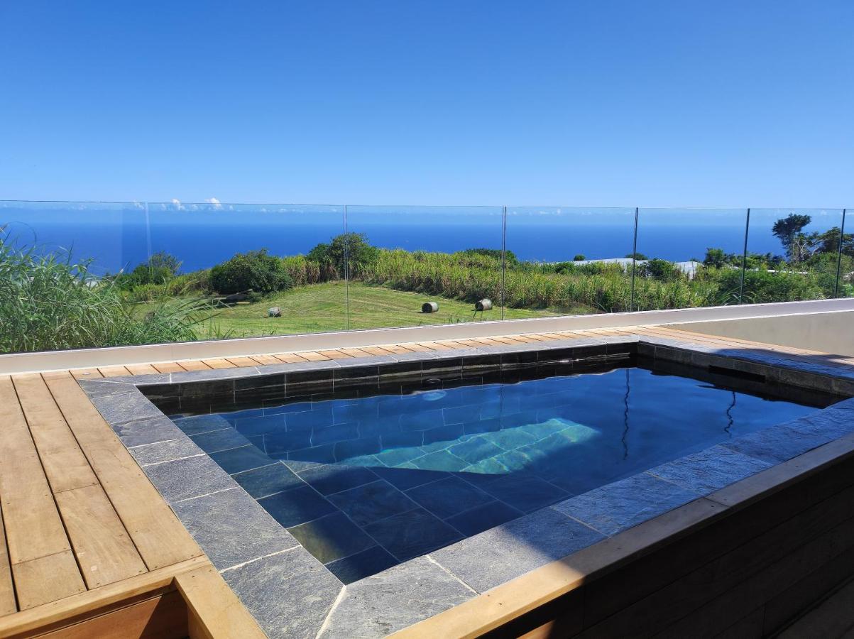 L'ApparT, meublé de tourisme 4 étoiles, piscine chauffée et vue mer imprenable - Bed and Breakfast