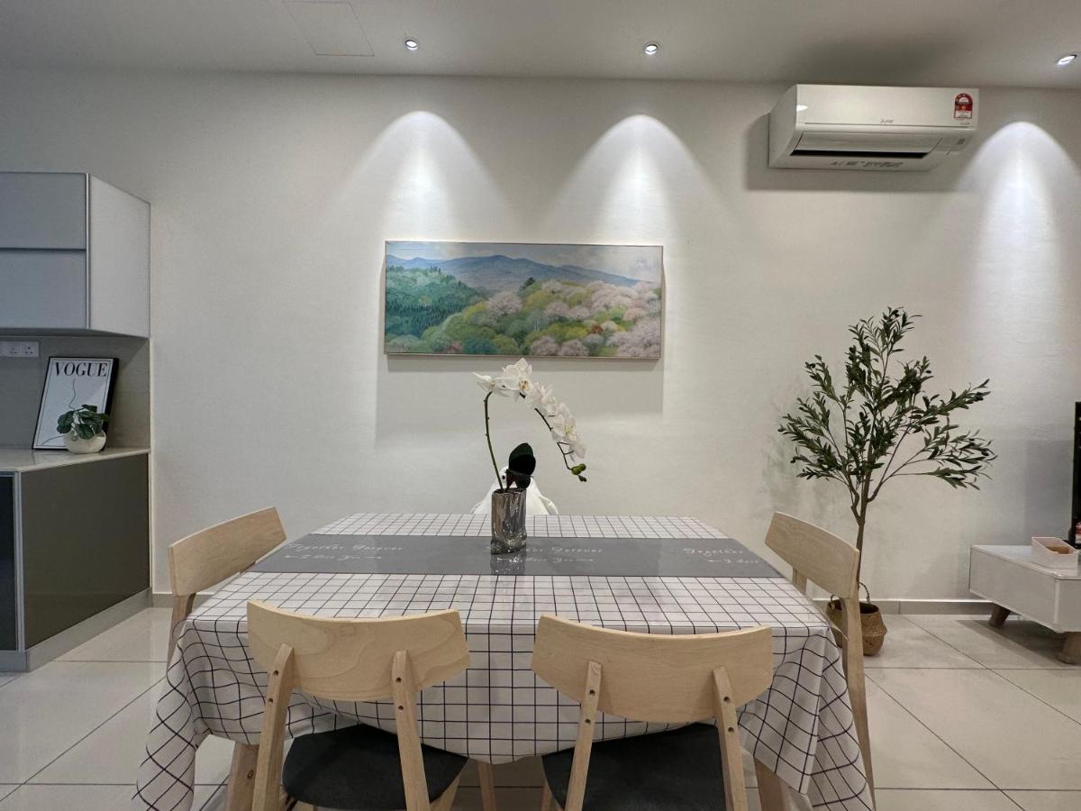 Cozy Retreat @ Austin Landed House JB/ Aeon/ IKEA - B&B Johor Bahru