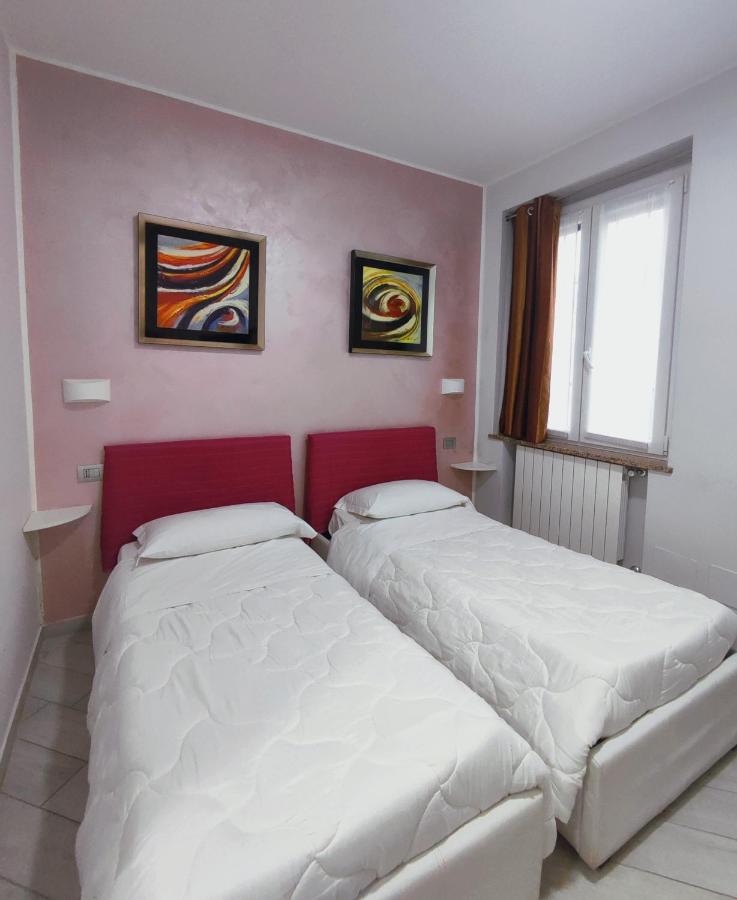 Twin Room with Bathroom