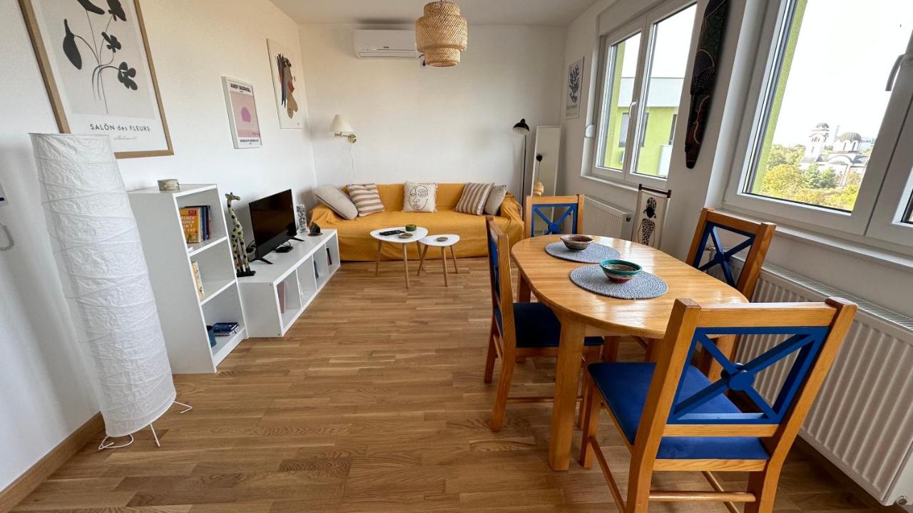 Tranquil apartment across the bridge - B&B