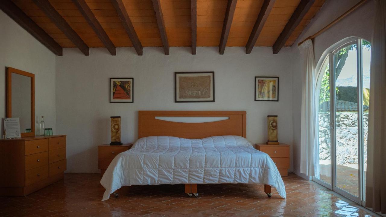 Queen Room with Balcony