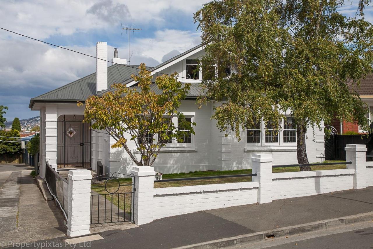 Best on Burnett best location parking sleeps 8 - B&B Hobart