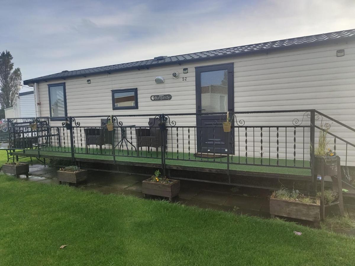 B&B Mablethorpe - Mablethorpe holivans 6 berth caravan for hire - Bed and Breakfast Mablethorpe