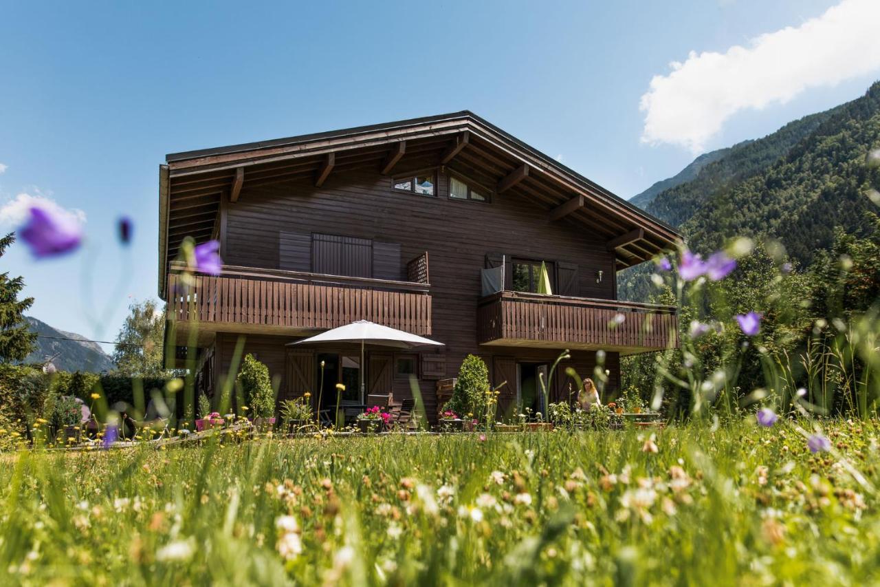 Apartment Cry - Alpes Travel - Central Chamonix (sleeps 2-4) - B&B