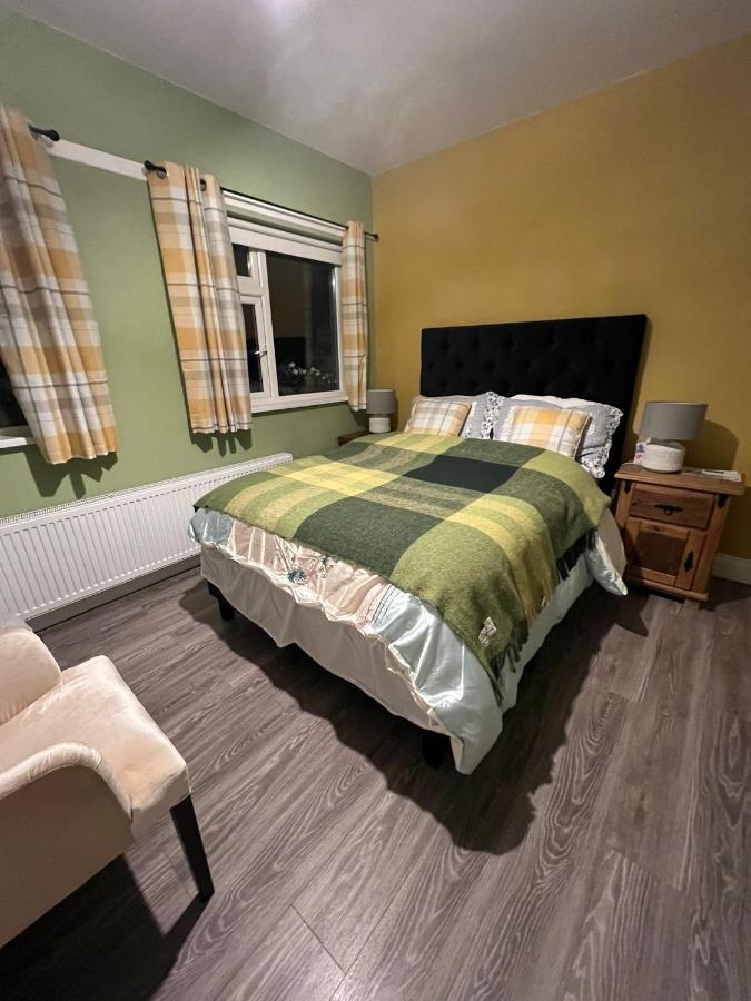 B&B Killybegs - Pinebrook BnB En-suite 1 double bed - Bed and Breakfast Killybegs