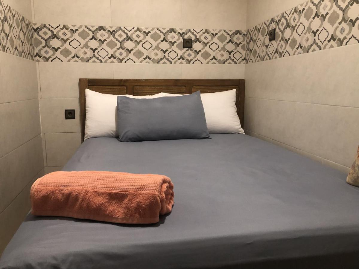 Tweepersoonskamer met Gedeelde Badkamer