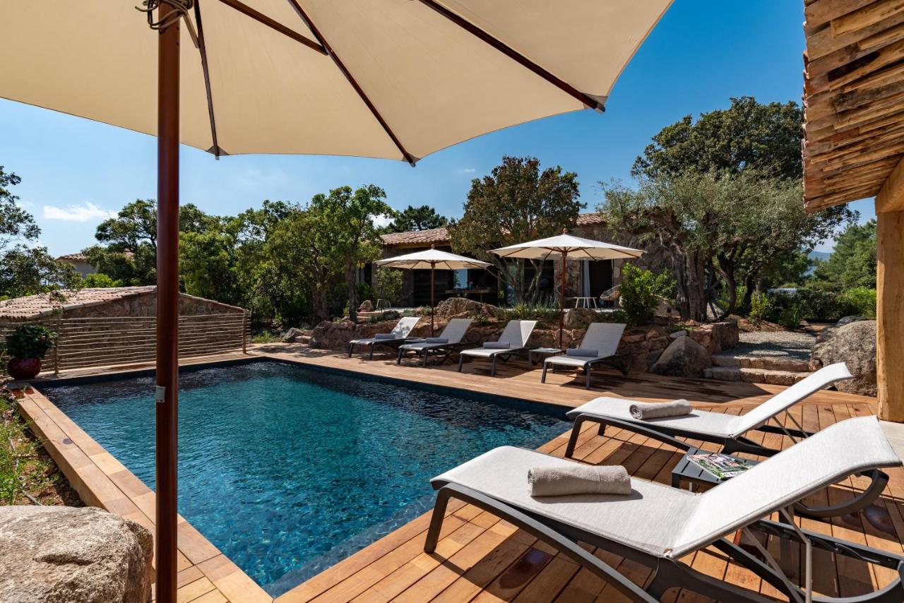 B&B Lecci - Bergerie de luxe vue mer avec piscine chauffée, spa et terrain de pétanque - Bed and Breakfast Lecci