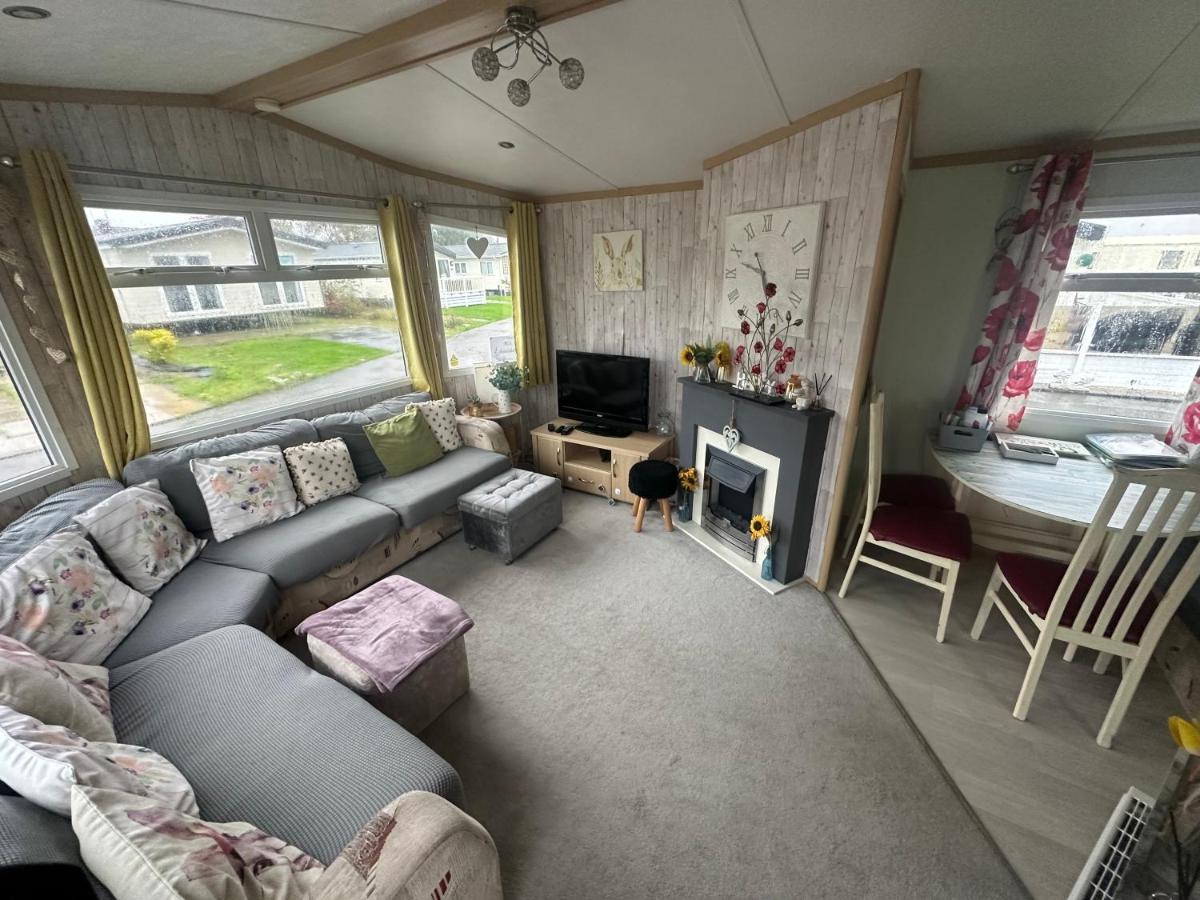 B&B Rhyl - Robin Hood Rhyl caravan oaklands - Bed and Breakfast Rhyl